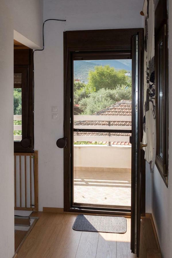 הוילה Skála Kallirákhis Our Parent'S House. Family House For Rent מראה חיצוני תמונה